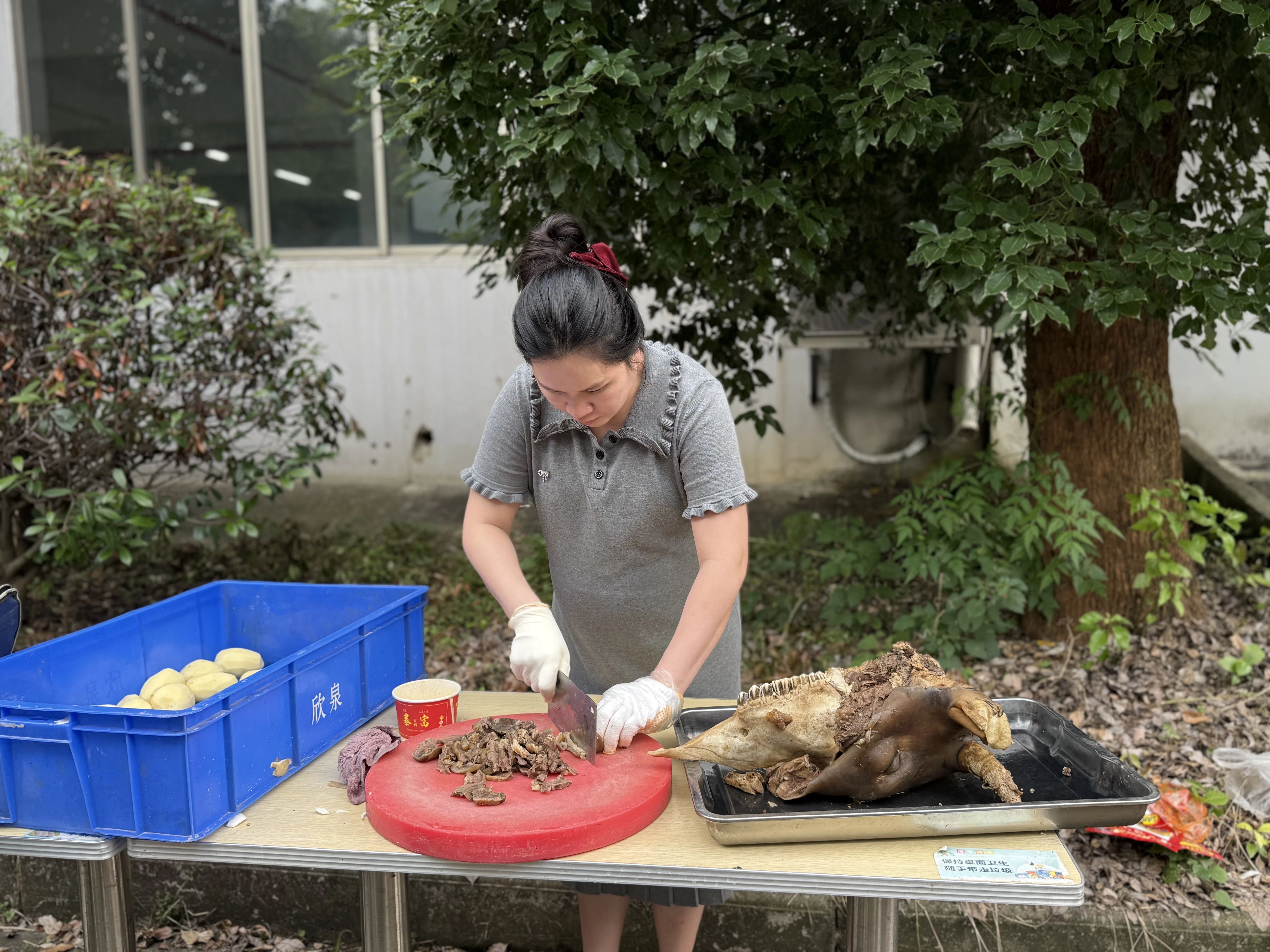 端午浓情，食味安康｜咸宁振宁技工学校师生牛头宴温情开席(图16)