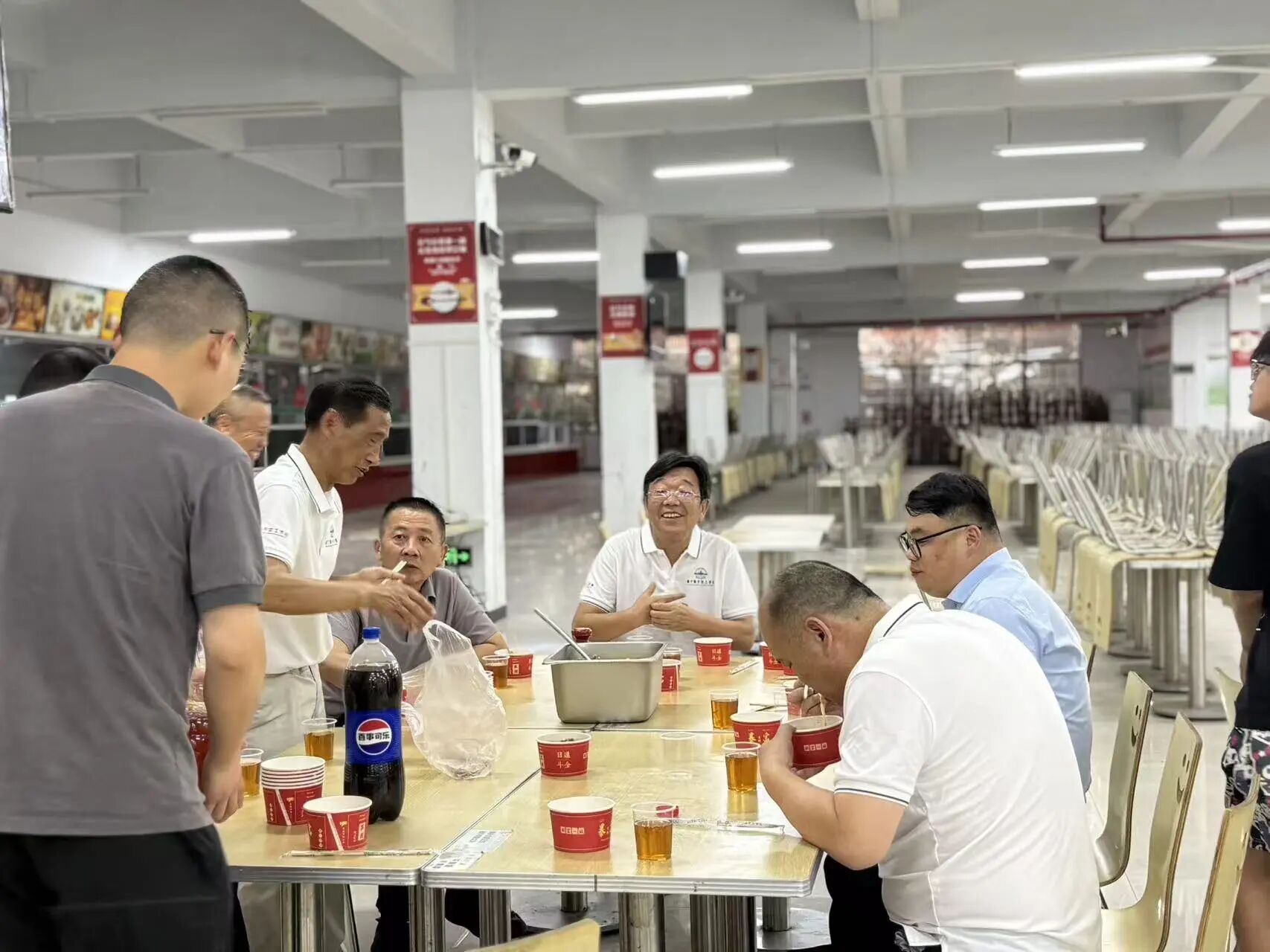 端午浓情，食味安康｜咸宁振宁技工学校师生牛头宴温情开席(图20)